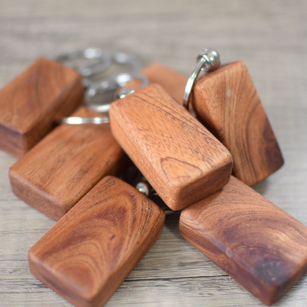 A group of Sapele chunky keyrings with chromed bead style rings
