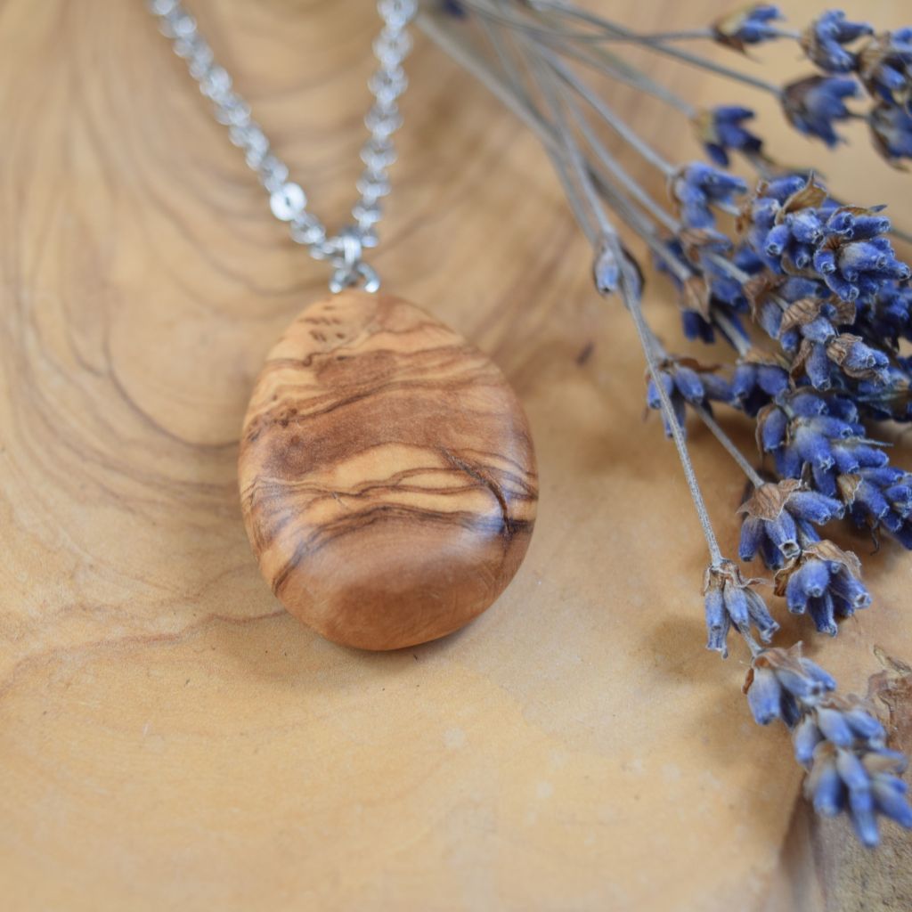 Olive wood Pendant - Image 4