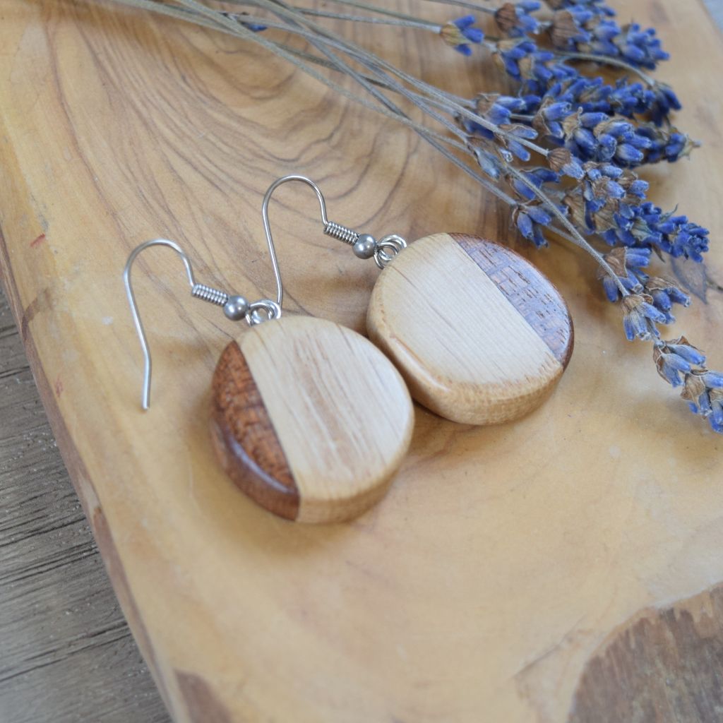 Oak and Sapele Earrings - round - Image 5