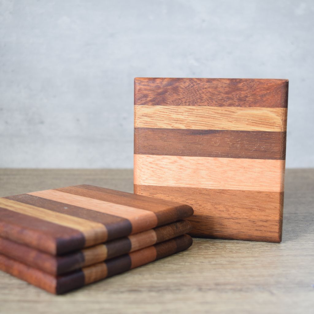 wooden coaster set made from 6 pieces of hardwoods.